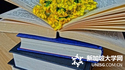 新加坡卫生部长王乙康出席药剂师宣布仪式，宣布将扩大新加坡专科药剂师招生队伍