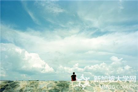 为什么要投资新加坡 