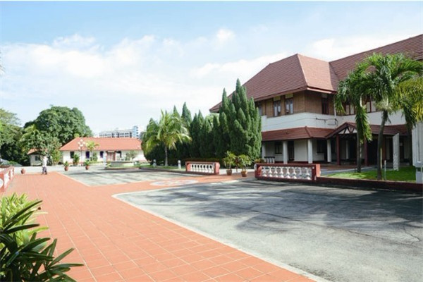 新加坡留学辅仁预科学院多项认证